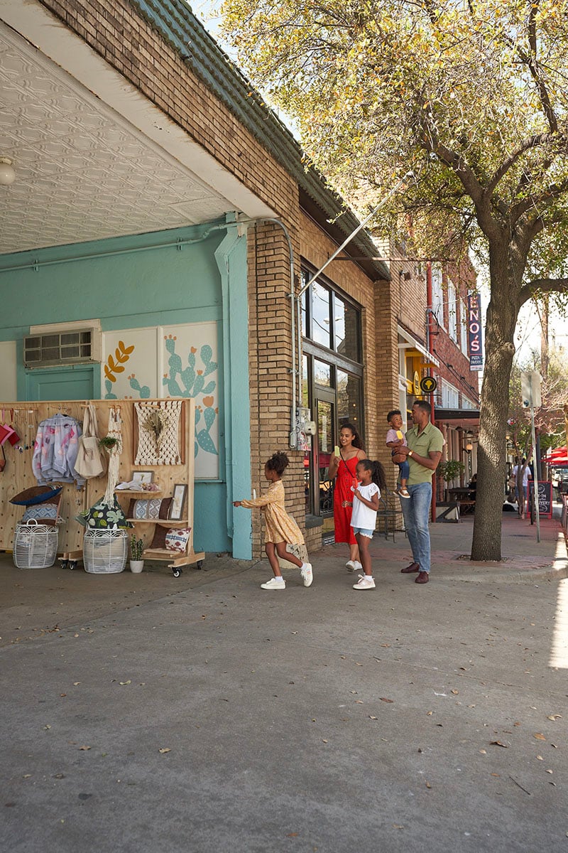 Visit_Dallas_Bishop_Arts
